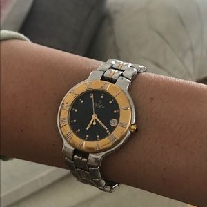 Authentic vintage Fendi women’s oversized watch